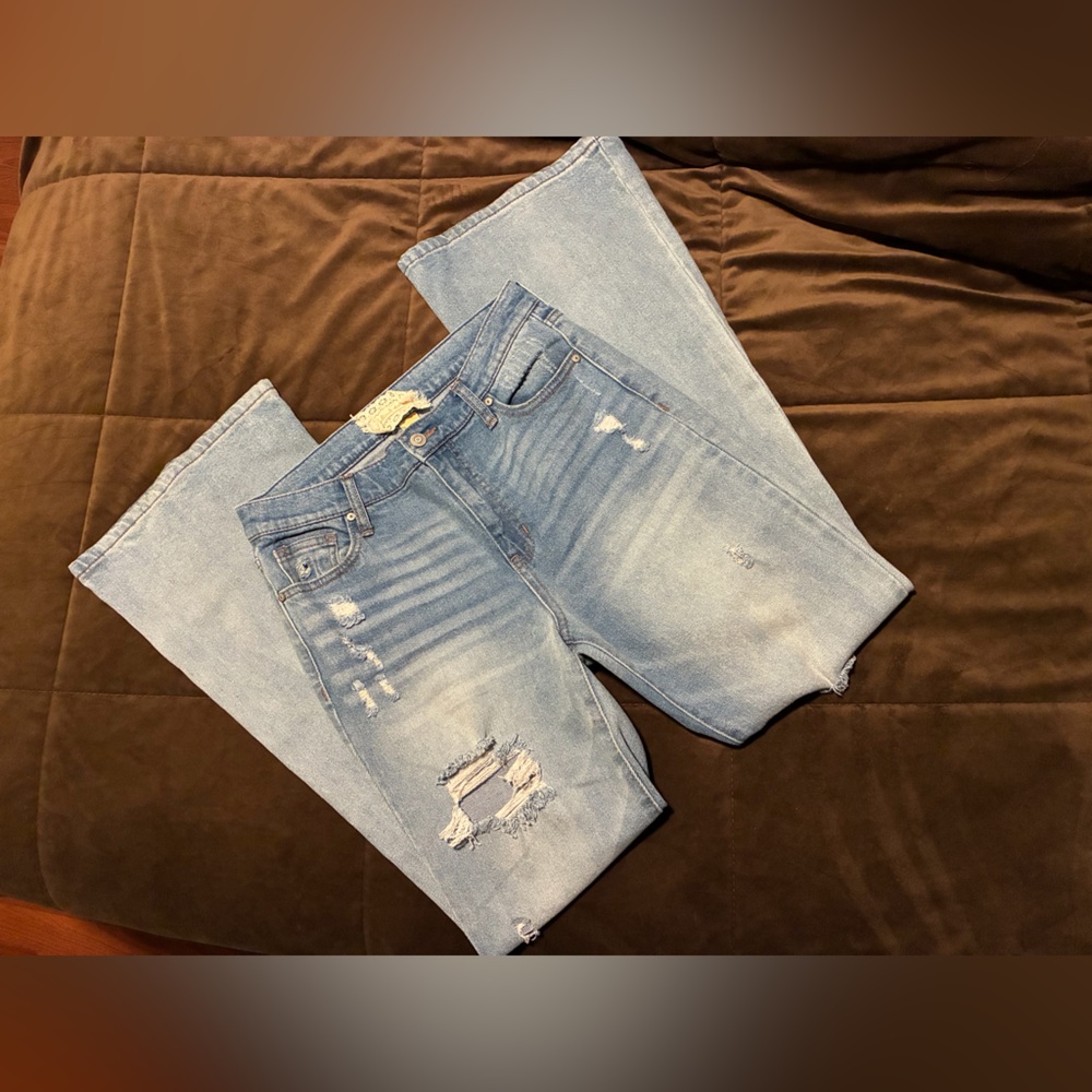 Altar’d State, size 28/7, Light Blue Distressed Women's Jeans
